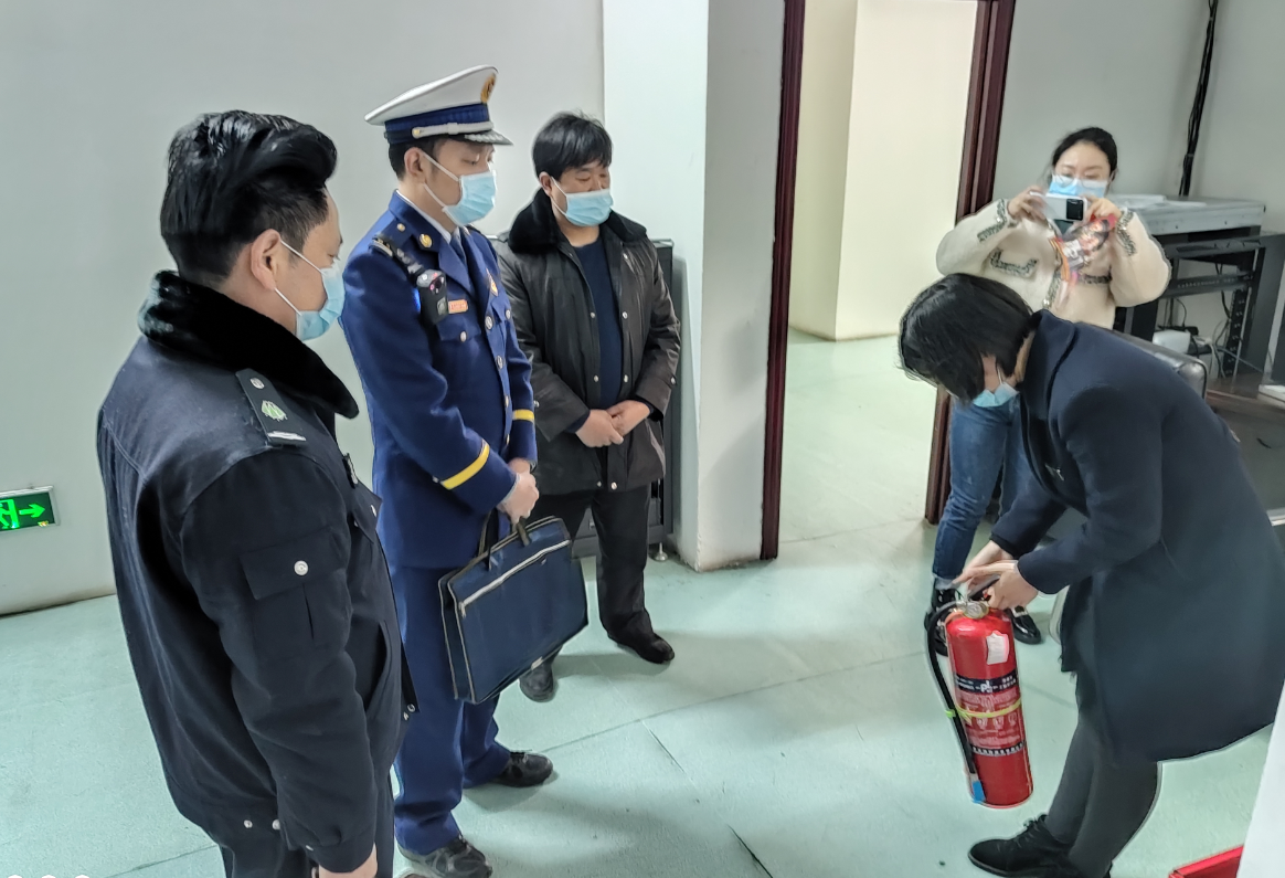 房县大队联合文旅、市场监督管理开展消防安全专项检查