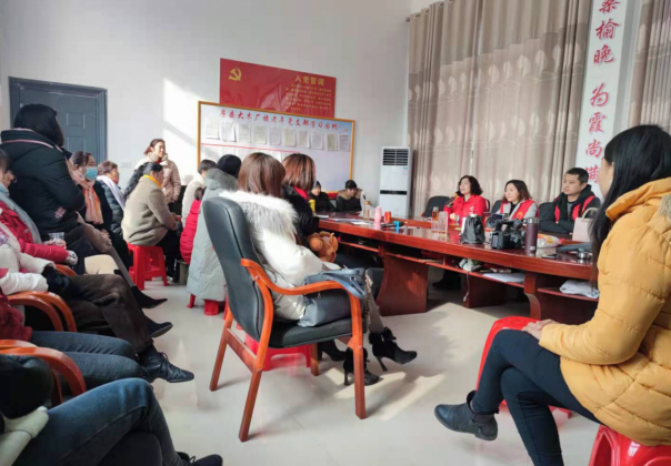 “接单”下基层 服务到一线 ----房县文旅局奔赴大木场镇开展舞蹈技能培训