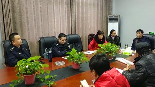 县执法局：一面锦旗背后的故事