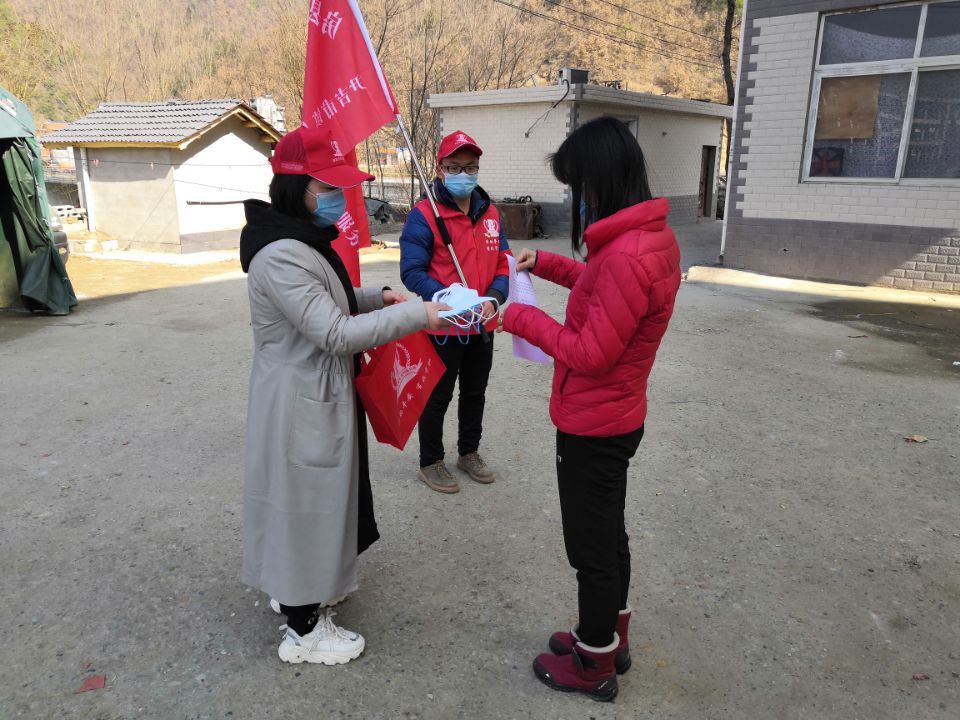 尹吉甫镇：疫情无情人有情 关爱台属一家亲