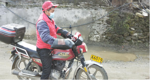 姚坪乡：“大喇叭摩托”把牢农村防控关口