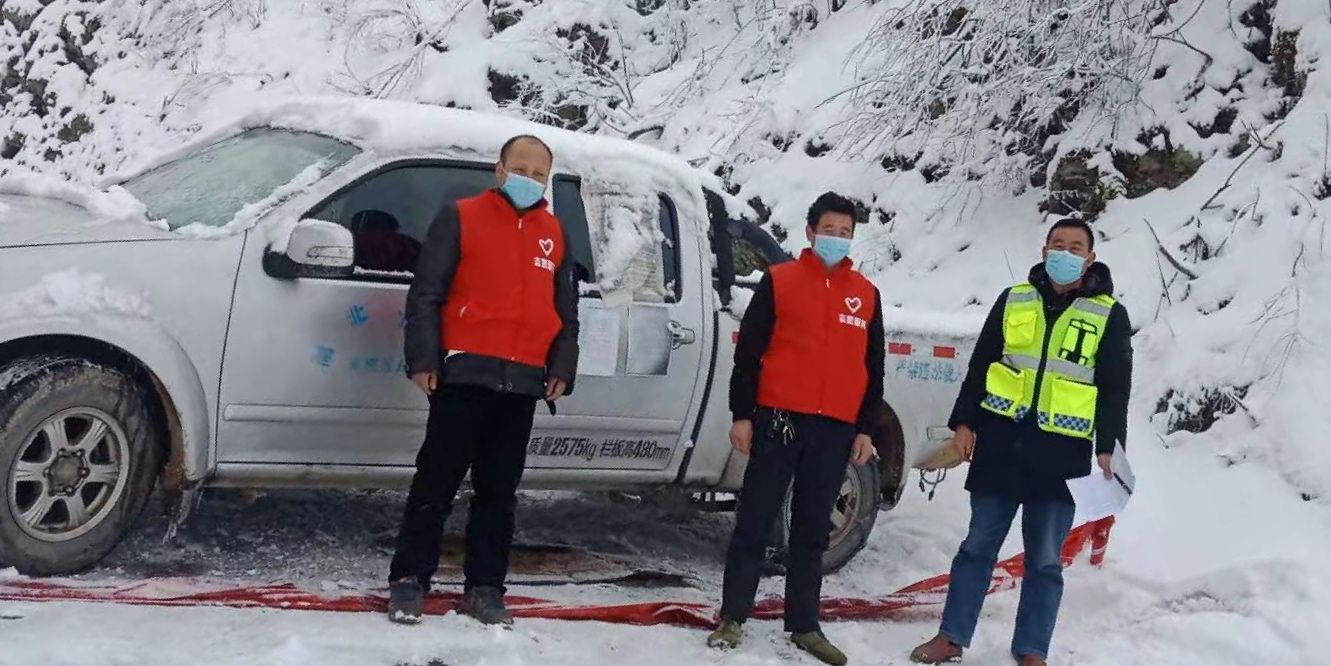 抗疫一线最美“中国红”：一群基层党员的坚守