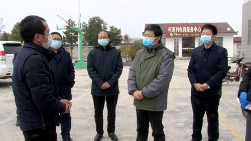 陈新武来房检查督导疫情防控工作