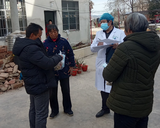 红塔镇谢湾村： 抗击疫情 我们在行动