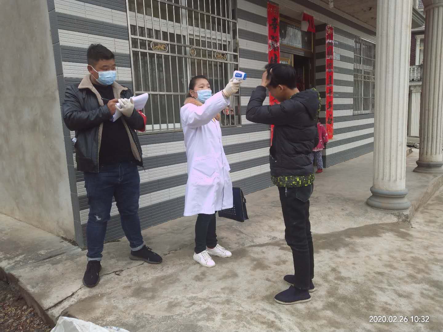 大“疫”当前显担当  竭力奉献展本色——记化龙堰镇作峪村党支部书记曾鹏抗疫先进事迹