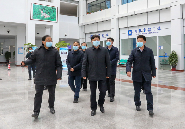 张维国来房调研督导疫情防控工作