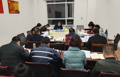 县新冠肺炎疫情防控指挥部召开疫情研判工作会