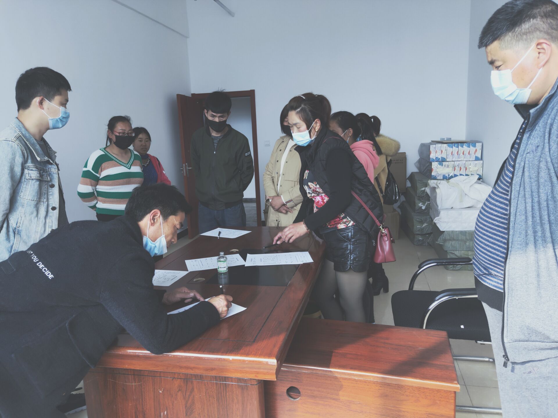 回龙乡:多措并举推动群众就业