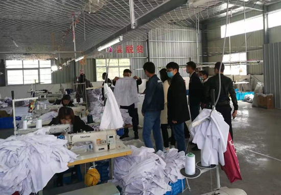 房县政协为贫困户“找工作”帮企业招工