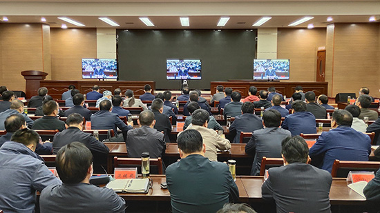 蔡贤忠强调：围绕提高脱贫工作成色质量　同步推进脱贫攻坚和农业农村工作