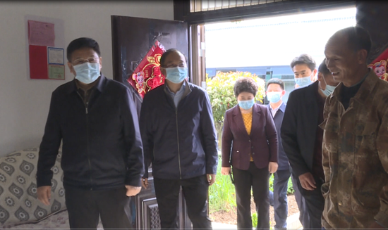 王贺胜在房县调研时强调：统筹推进疫情防控和经济社会发展  坚决打赢脱贫攻坚收官战