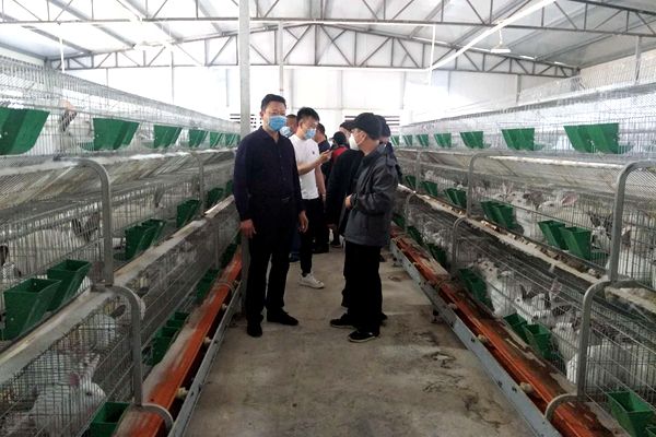 房县餐饮协会积极助力脱贫攻坚