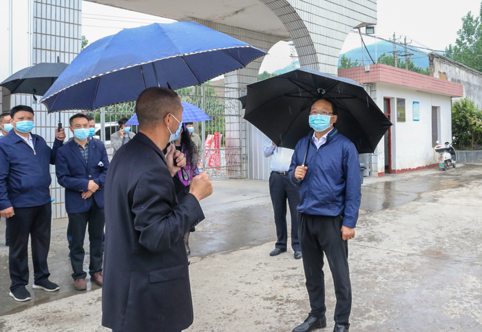 蔡贤忠检查指导高三学生开学复课工作