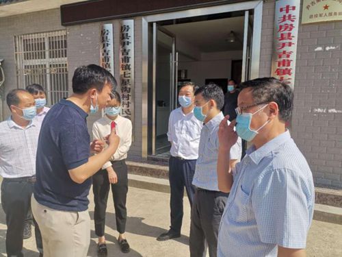 省交通厅对尹吉甫镇创建“四好农村公路”创建工作进行审核