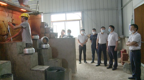 纪道清到尹吉甫镇调研工业企业发展情况