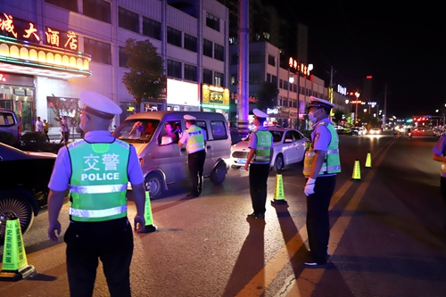 房县开展“平安夏日”首次集中整治行动