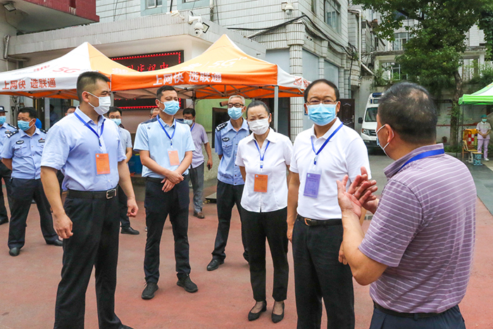 蔡贤忠检查指导高考服务保障工作