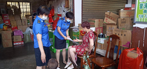 县城管执法局市场中心开展市场整治检查