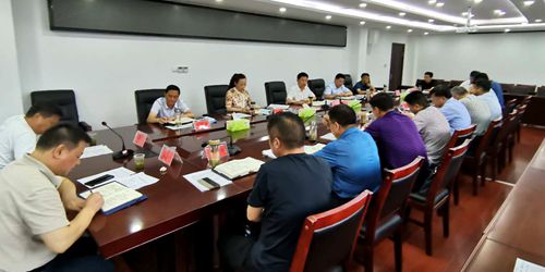 纪道清主持召开县人民医院传染病防治楼建设专题会