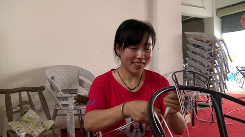 贾发平：返乡创业  “编织”美好生活