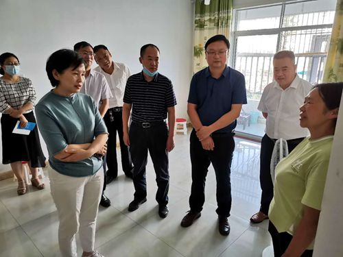 省民政厅副厅长毕道丽调研我县民政工作