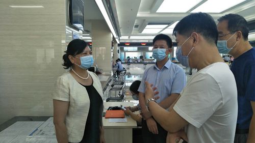 省督查组实地督查我县优化营商环境工作