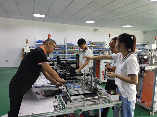 质量提升进工业园区 质量月活动打响第一枪