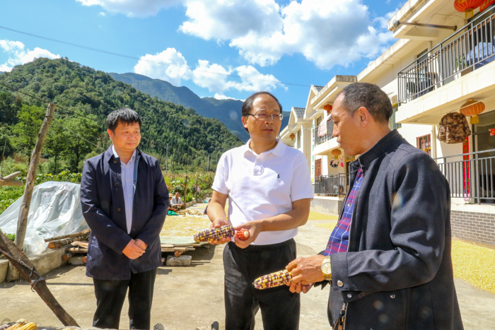 蔡贤忠强调：坚持党建引领 巩固脱贫成果 推动乡村振兴