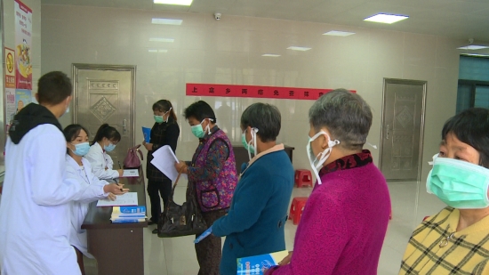 房县：免费“两癌”筛查 关爱妇女健康