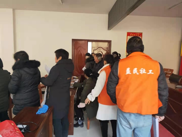 塘溪村积极开展免费健康体检活动