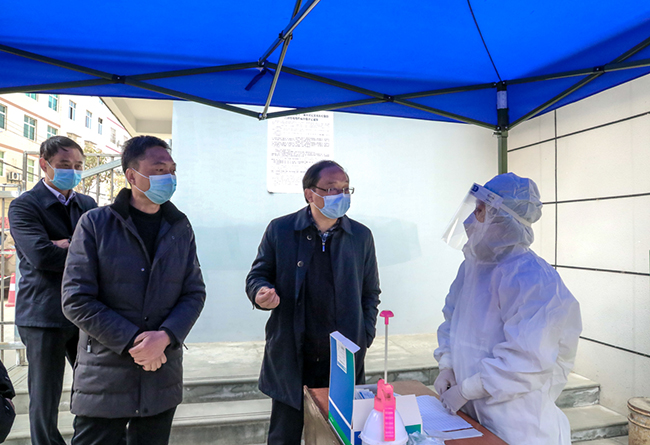 蔡贤忠强调：人要盯住 物要管住 地要防住 切实守牢农村疫情防控网