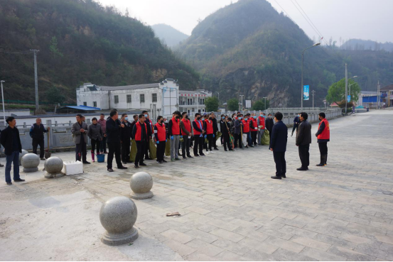 消灭病毒清洁家园，打扫干净屋子迎佳节