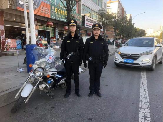 冬日寒意浓 城管暖人心