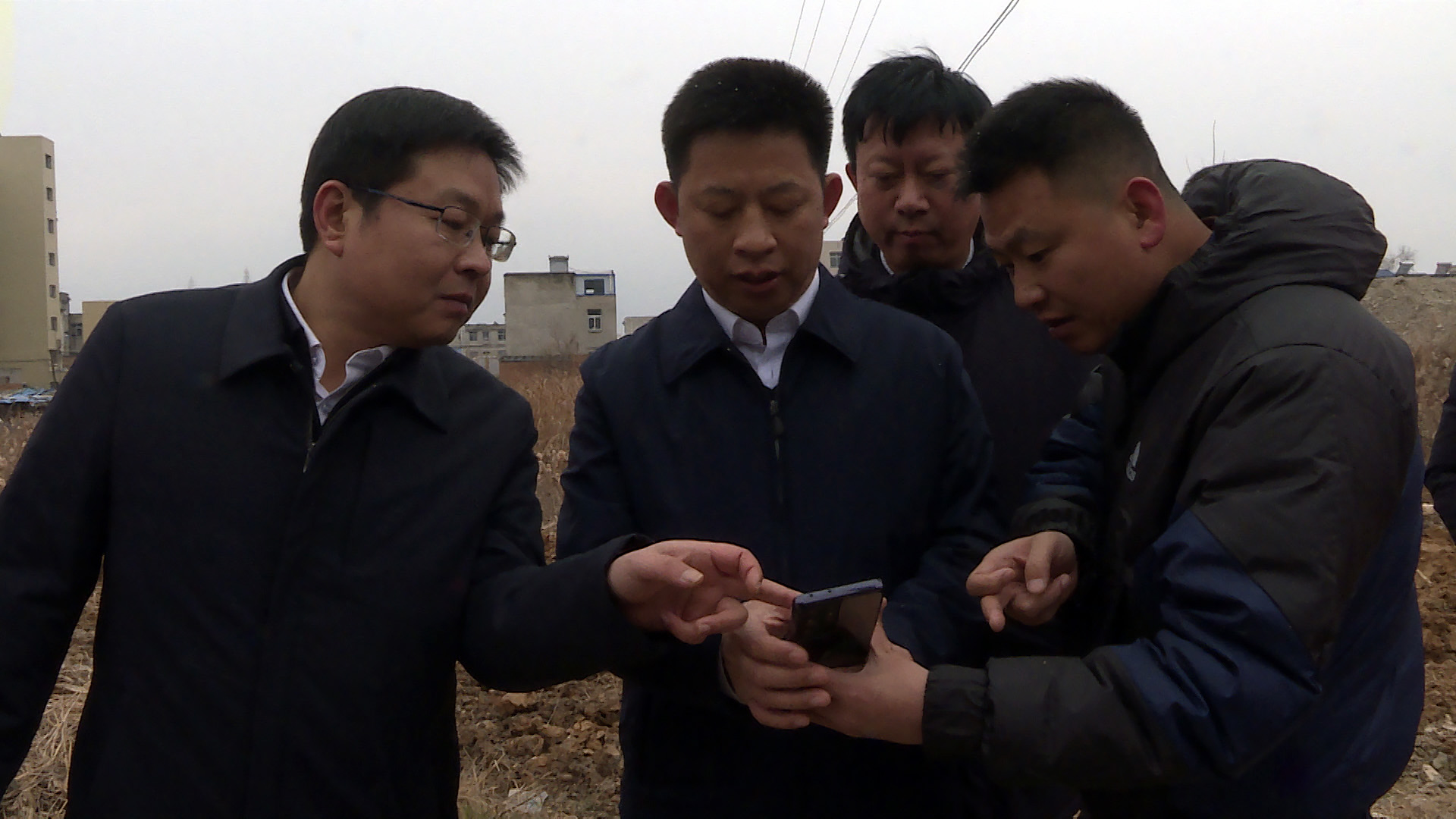 纪道清谢晓鸣调研项目选址和十房一级路三期规划建设工作