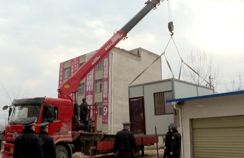 我县开展节前“两违”整治行动 拆除3处违法建筑物