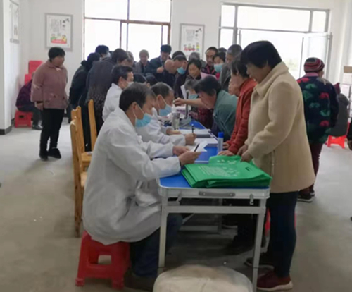 姚坪乡：免费体检暖人心