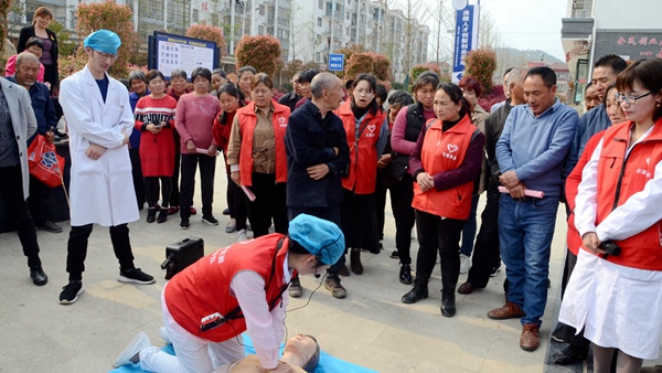 青峰镇：守护百姓健康