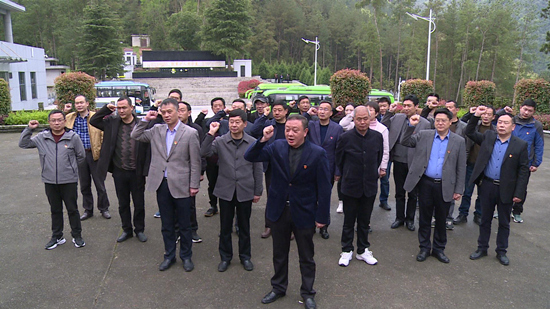 县人大常委会：参观红色教育基地 开展党史学习教育