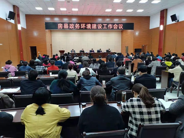 陈刚要求：坚持六个“只增不减” 全方位提升我县政务服务水平