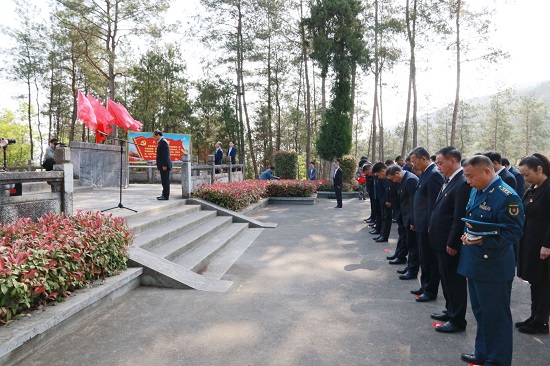 县四大家班子领导：从党史中汲取奋进力量 思想破冰实干实为 推动县域经济高质量发展