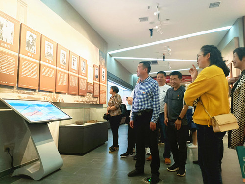 城关镇机关支部召开5月份主题党日活动