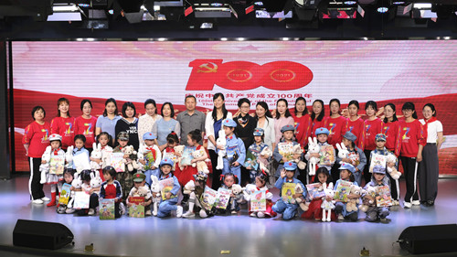 房县开展“童心向党 红色故事会”比赛活动