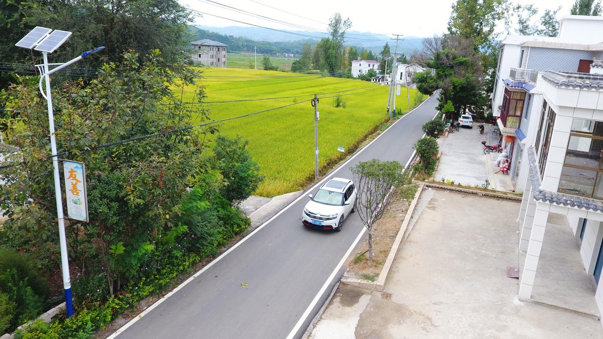 房县青峰镇“四好农村路”示范乡镇创建获省考核组肯定