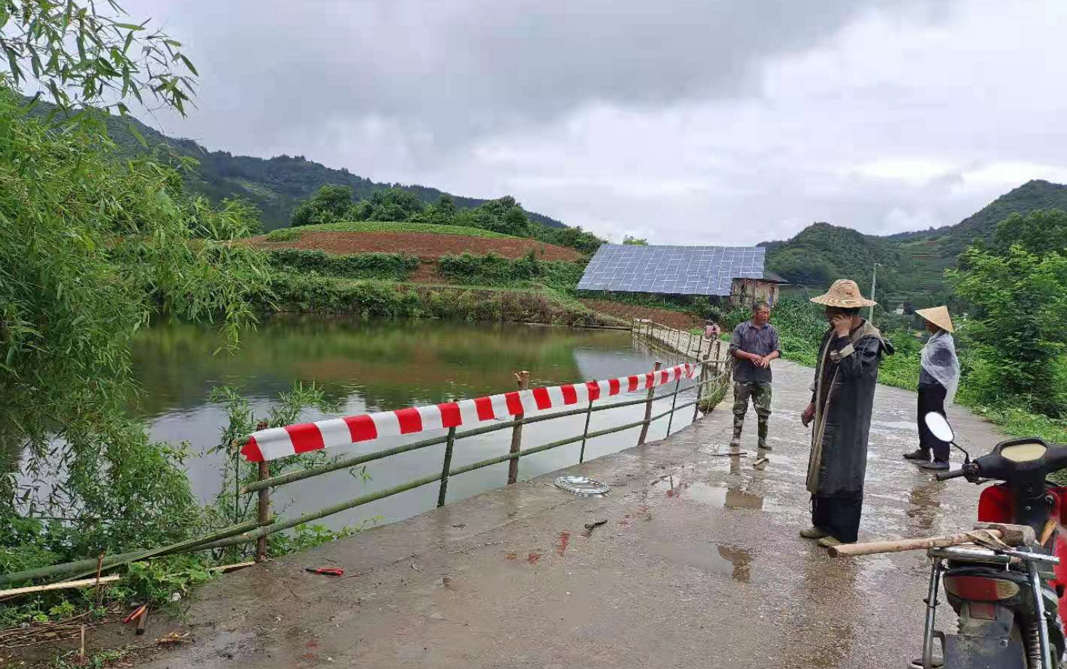 化龙堰镇上营村驻村工作队：入户排查去隐患 夯实乡村“防火墙”