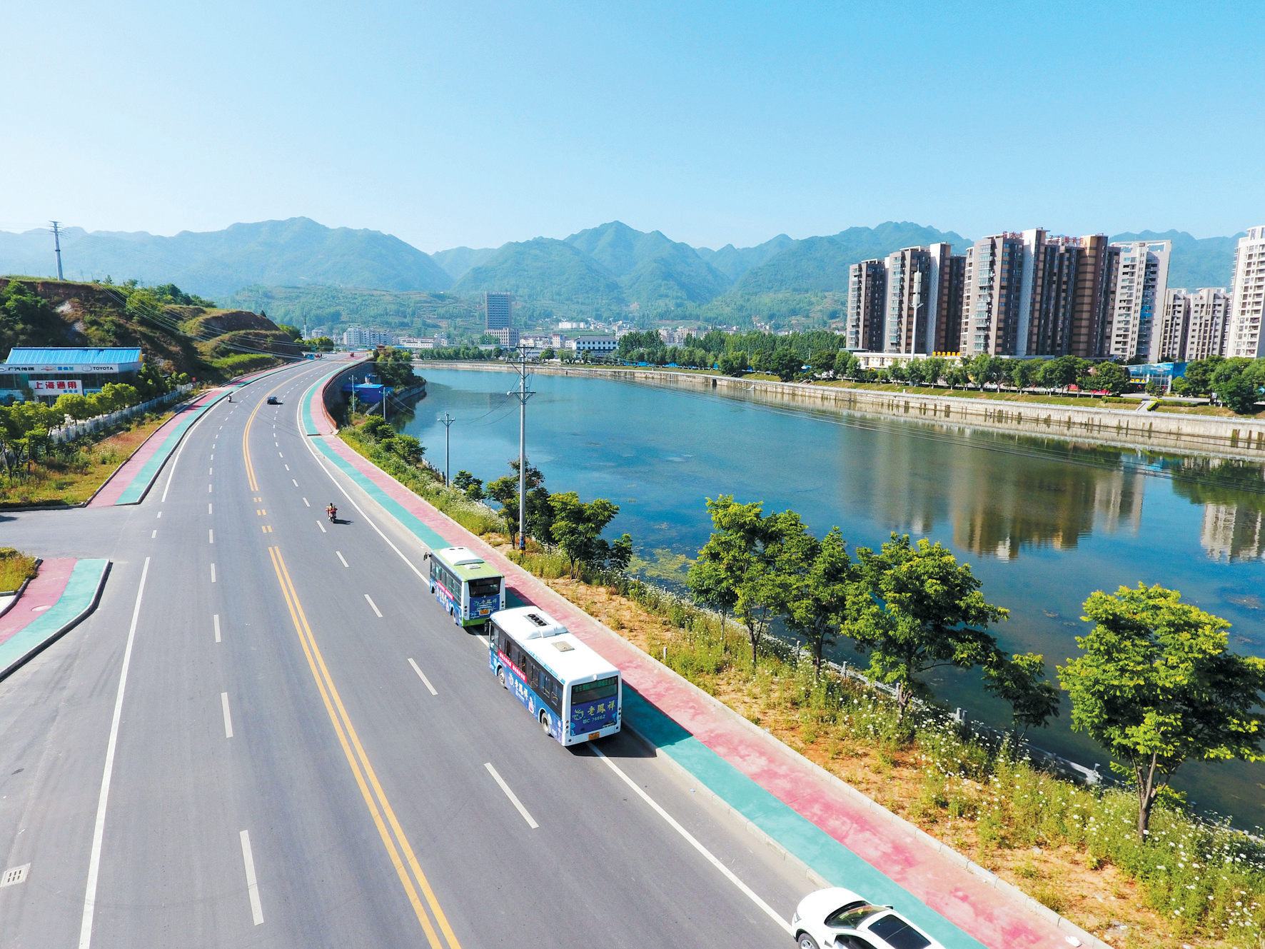 大道如砥向远方——房县交通运输事业发展纪实