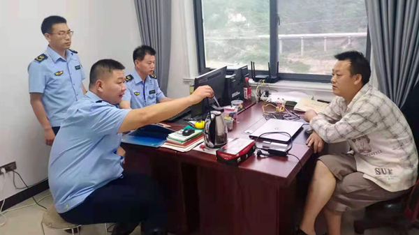 县农业综合执法大队开展“凌晨行动”  严厉打击非法捕捞