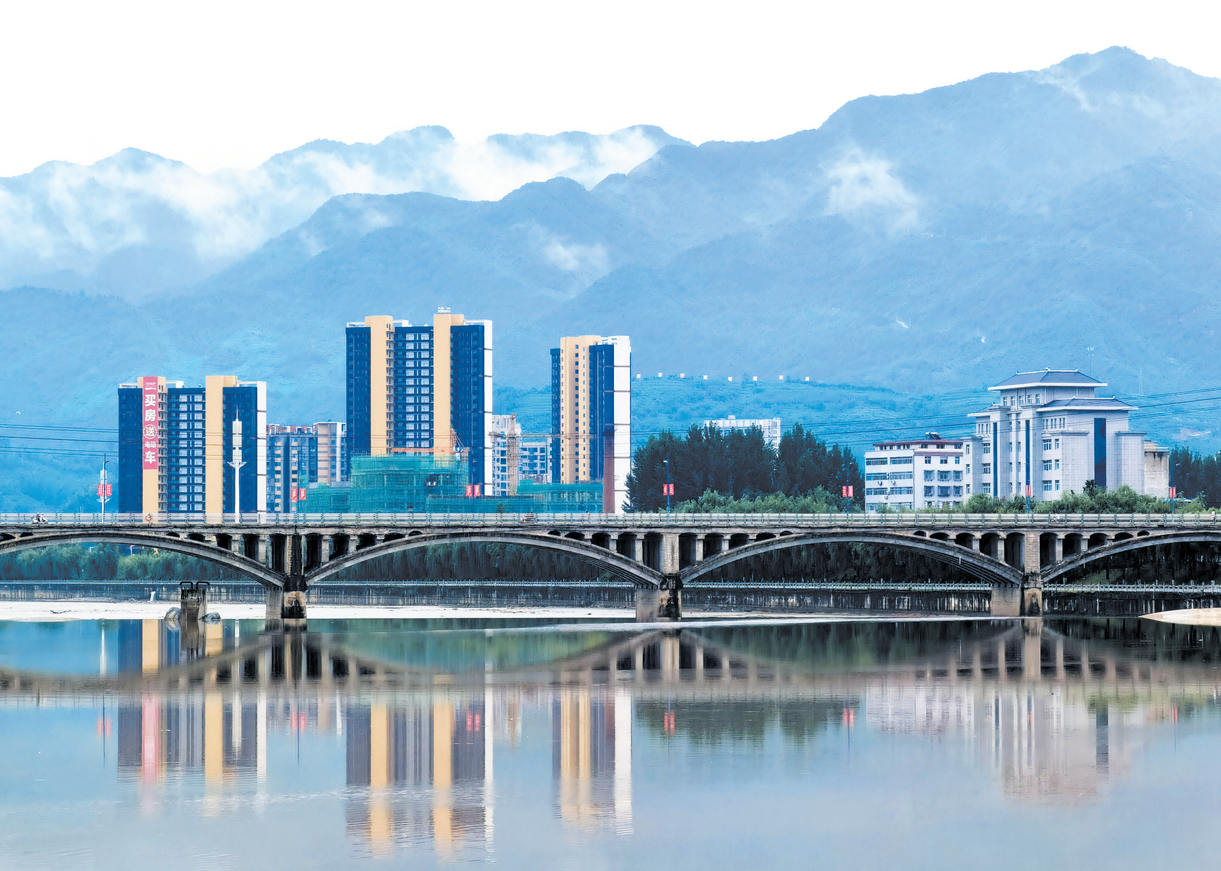 山水画廊风雅房县