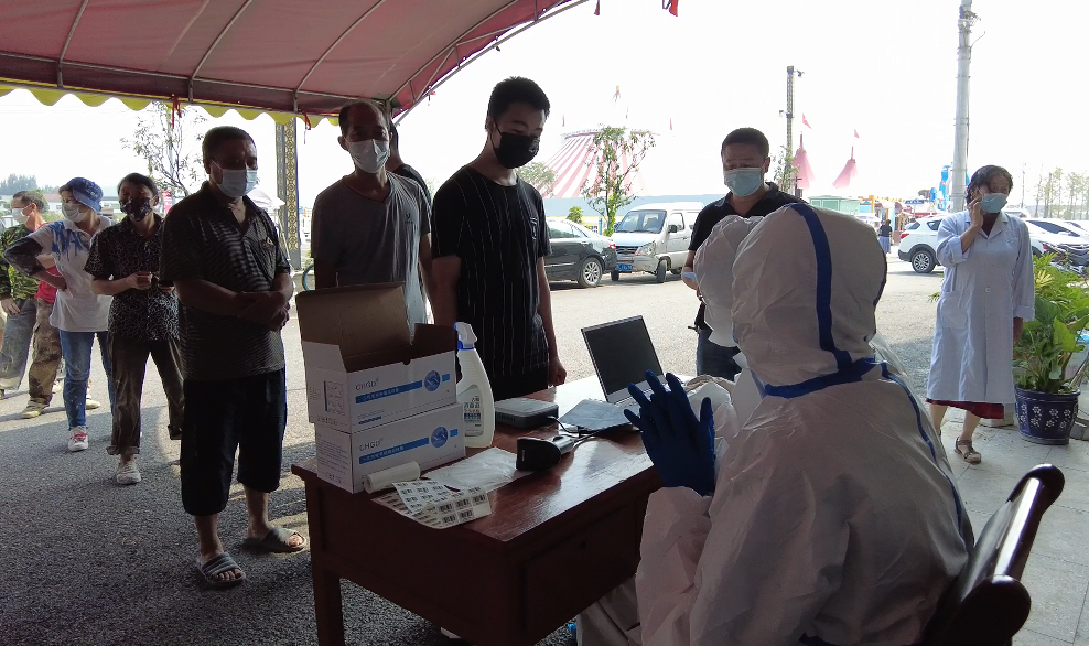 房县西关街片区居民启动全员核酸检测