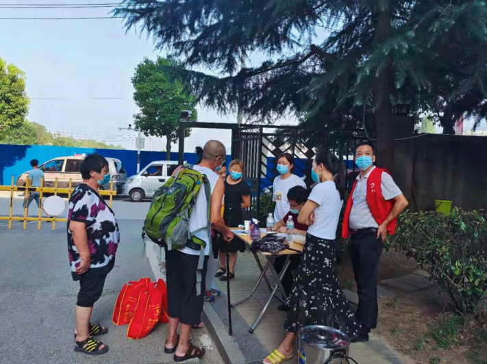 县畜牧兽医服务中心： 领导干部齐上阵 全力以赴“战”疫情