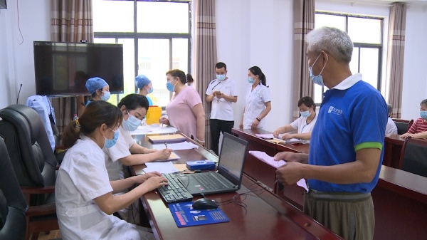 房县：疫苗接种进社区  全民接种筑屏障